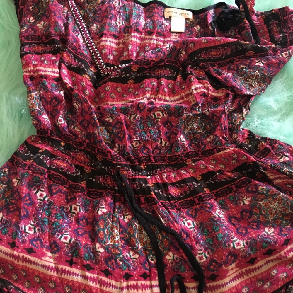 Gorgeous pattern off the shoulder romper